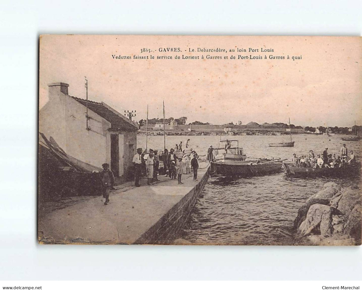 GAVRES : Le Débarcadère, Au Loin Port-Louis, Vedettes Faisant Le Service De Lorient à Gavres - Très Bon état - Lorient