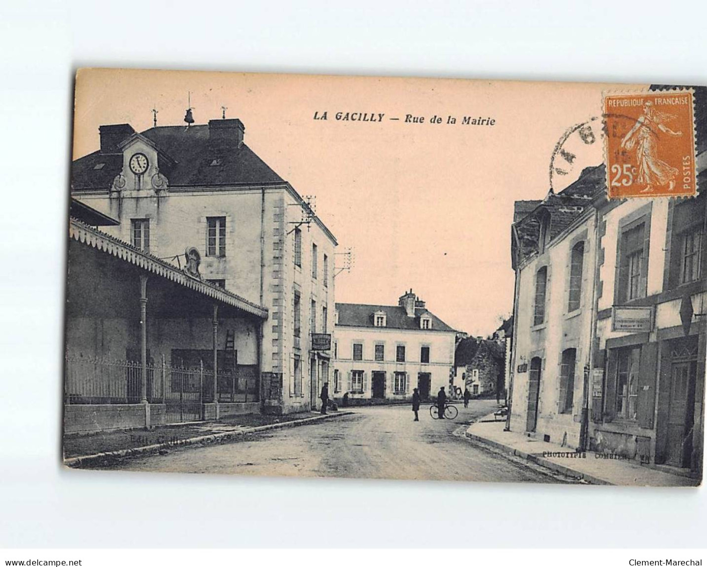 LA GACILLY : Rue De La Mairie - état - La Gacilly