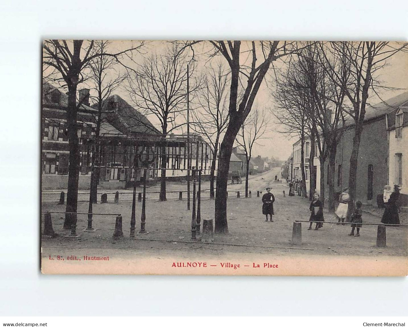 AULNOYE : Village, La Place - Très Bon état - Aulnoye