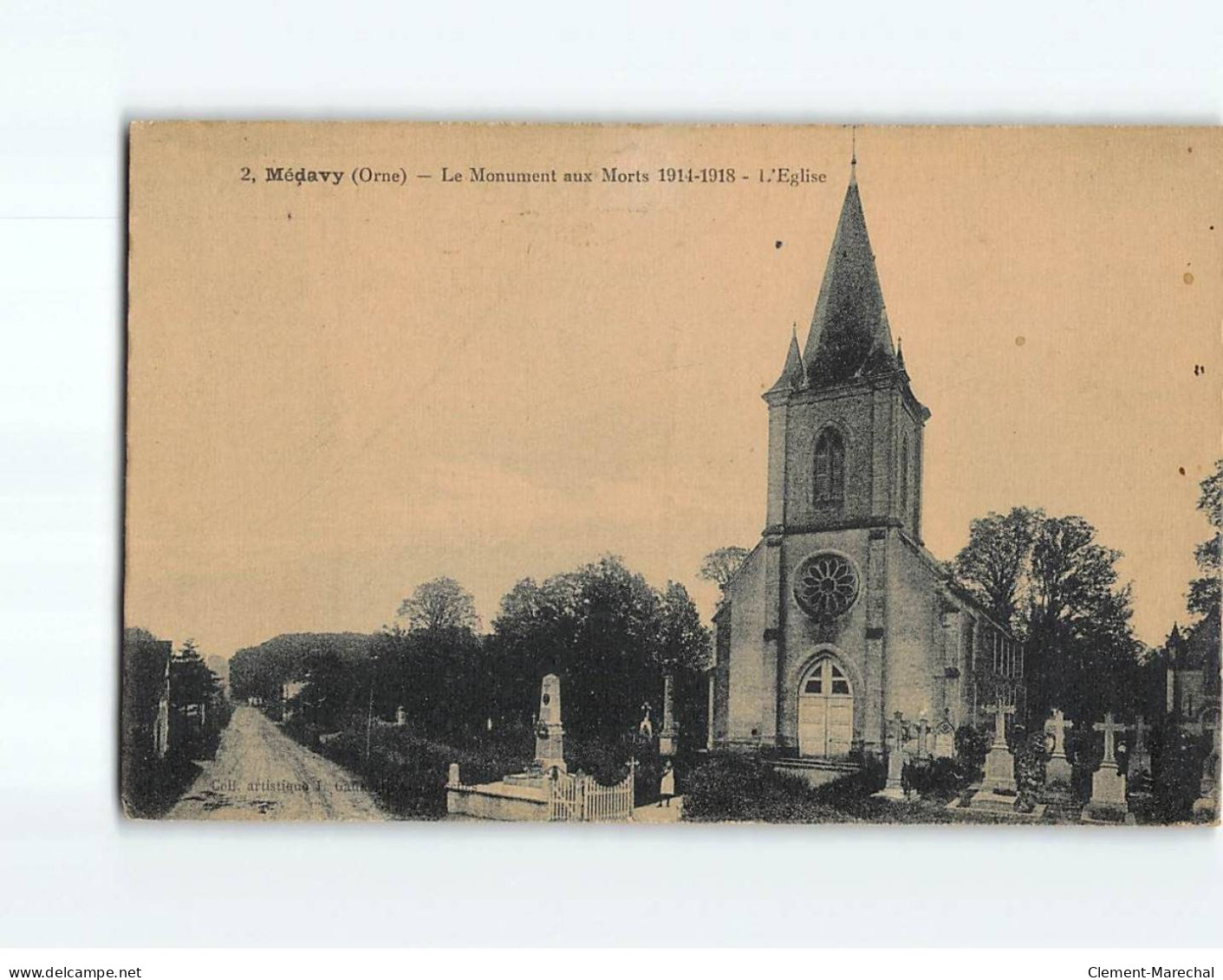 MEDAVY : Le Monument Aux Morts, L'Eglise - Très Bon état - Sonstige & Ohne Zuordnung