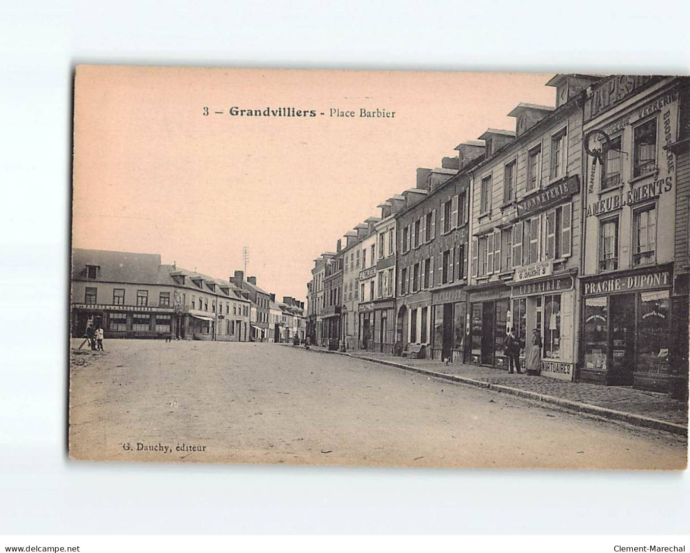 GRANDVILLERS : Place Barbier - Très Bon état - Grandvilliers