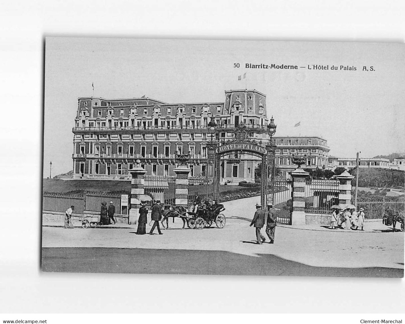 BIARRITZ : L'Hôtel Du Palais - état - Biarritz