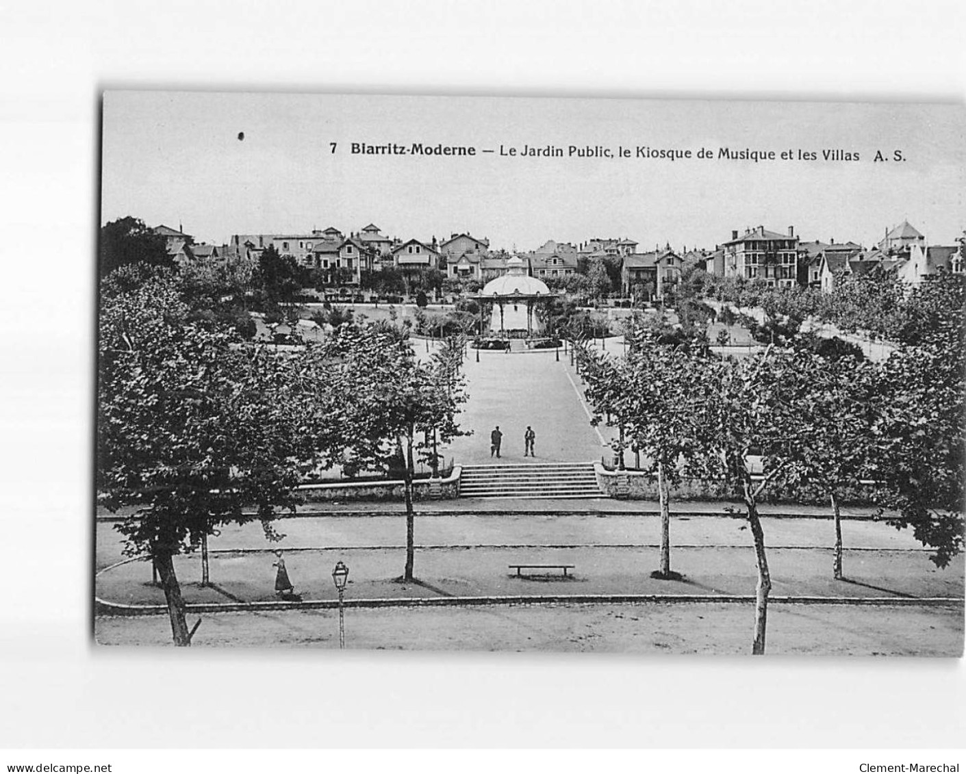 BIARRITZ : Le Jardin Public, Le Kiosque De Musique Et Les Villas - Très Bon état - Biarritz