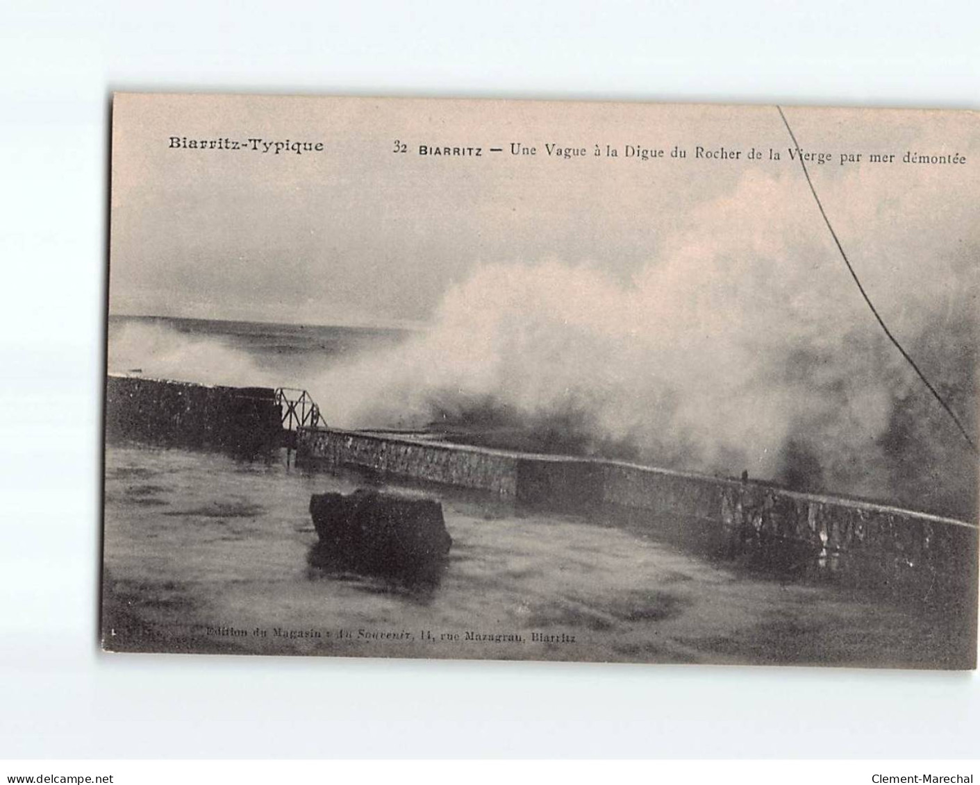 BIARRITZ : Une Vague à La Digue Du Rocher De La Vierge Par Mer Démontée - Très Bon état - Biarritz