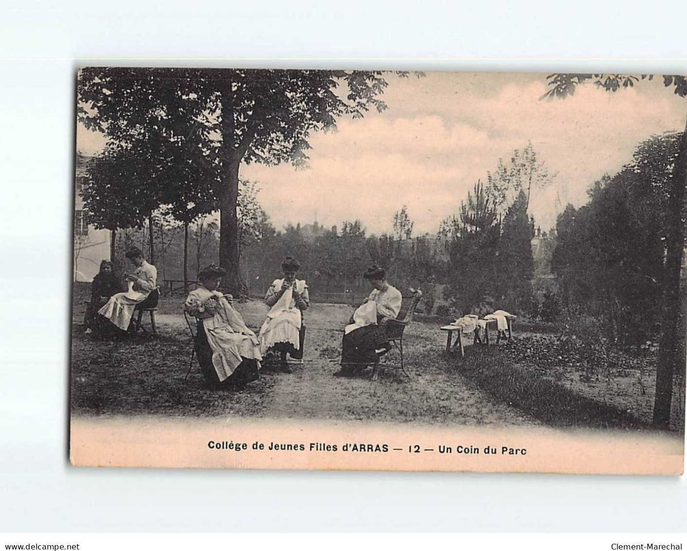 ARRAS : Collège De Jeunes Filles, Un Coin Du Parc - état - Arras