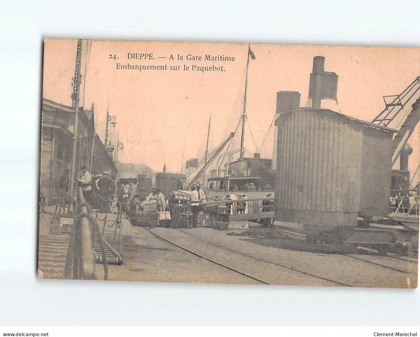 DIEPPE : A La Gare Maritime, Embarquement Sur Le Paquebot - Très Bon état - Dieppe