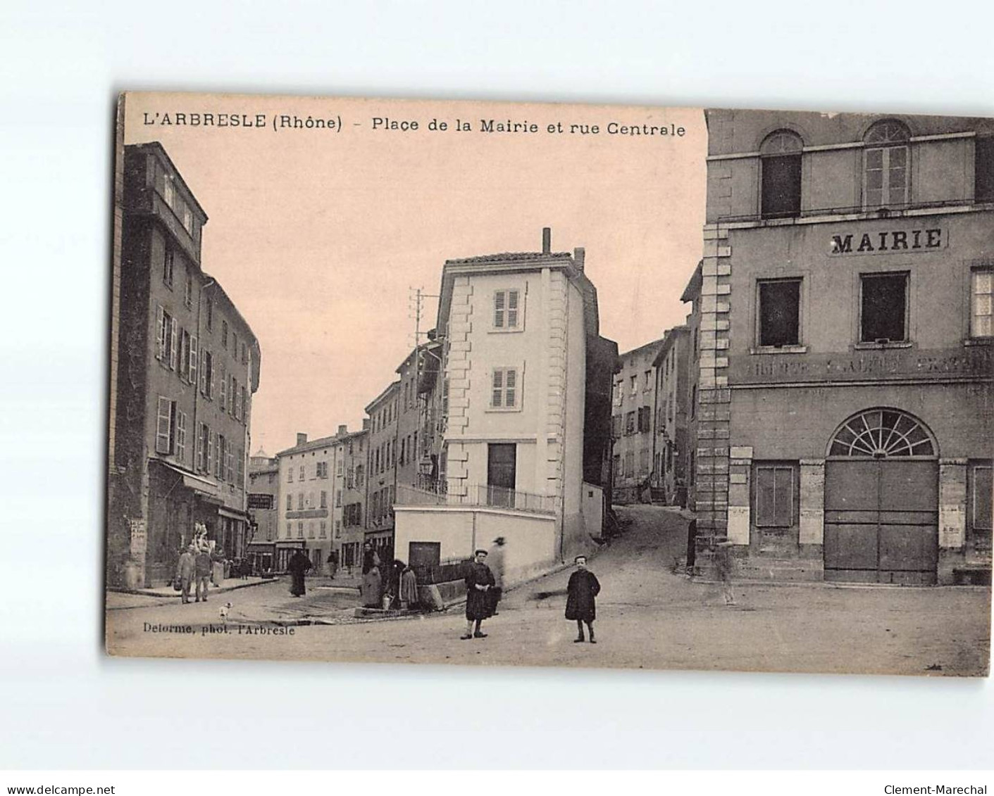 L'ARBRESLE : Place De La Mairie Et Rue Centrale - Très Bon état - L'Abresle