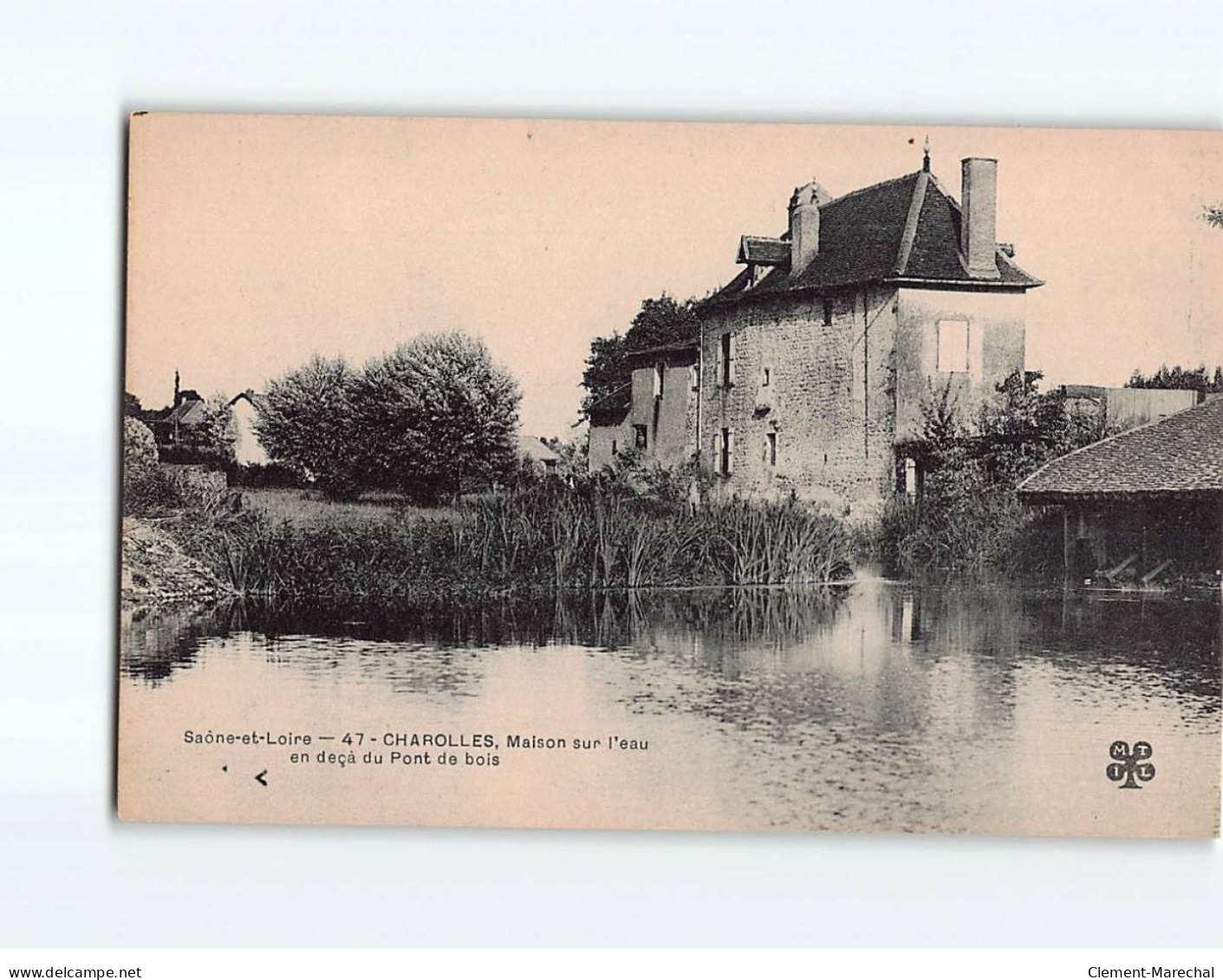 CHAROLLES : Maison Sur L'eau En Deçà Du Pont De Bois - Très Bon état - Charolles