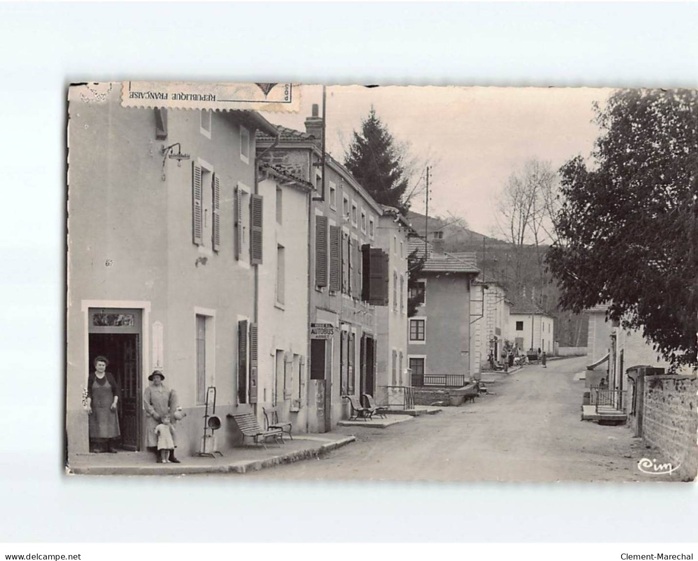 SAINT PIERRE LE VIEUX : Rue Principale - état - Autres & Non Classés