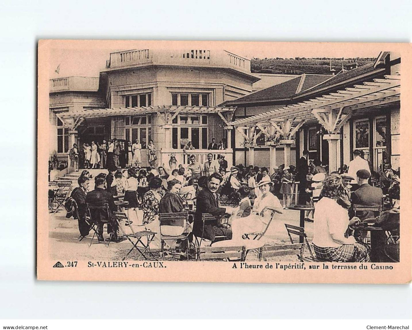 SAINT VALERY EN CAUX : A L'heure De L'apéritif, Sur La Terrasse Du Casino - Très Bon état - Saint Valery En Caux