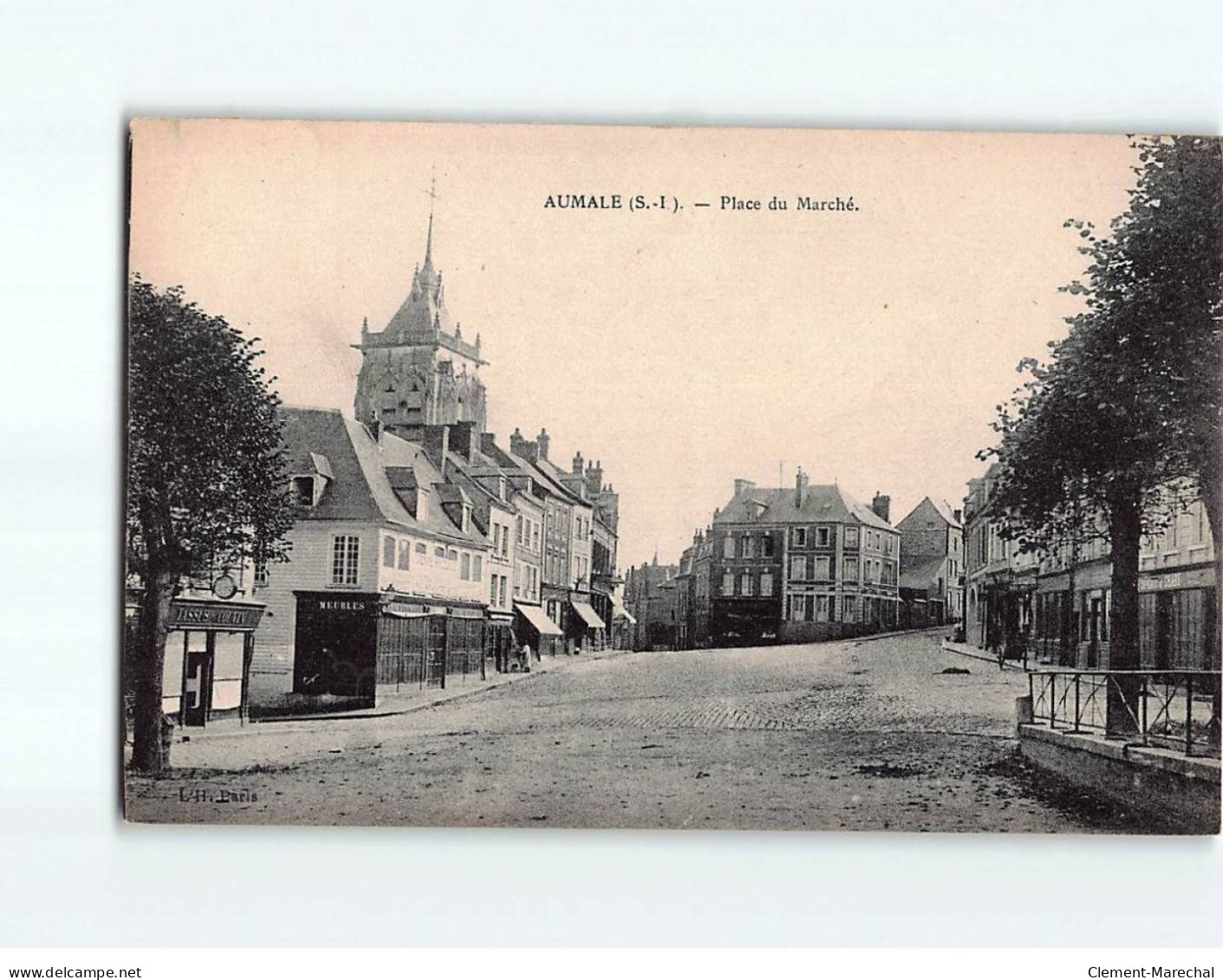 AUMALE : Place Du Marché - Très Bon état - Aumale