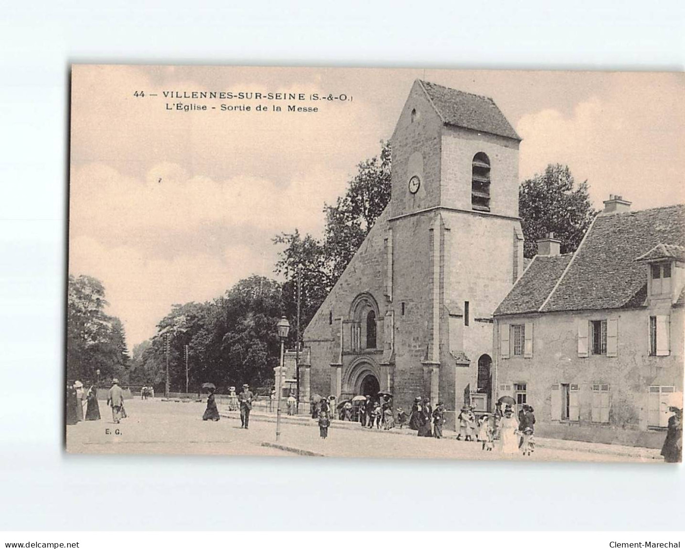 VILLENNES SUR SEINE : L'Eglise, Sortie De La Messe - Très Bon état - Villennes-sur-Seine