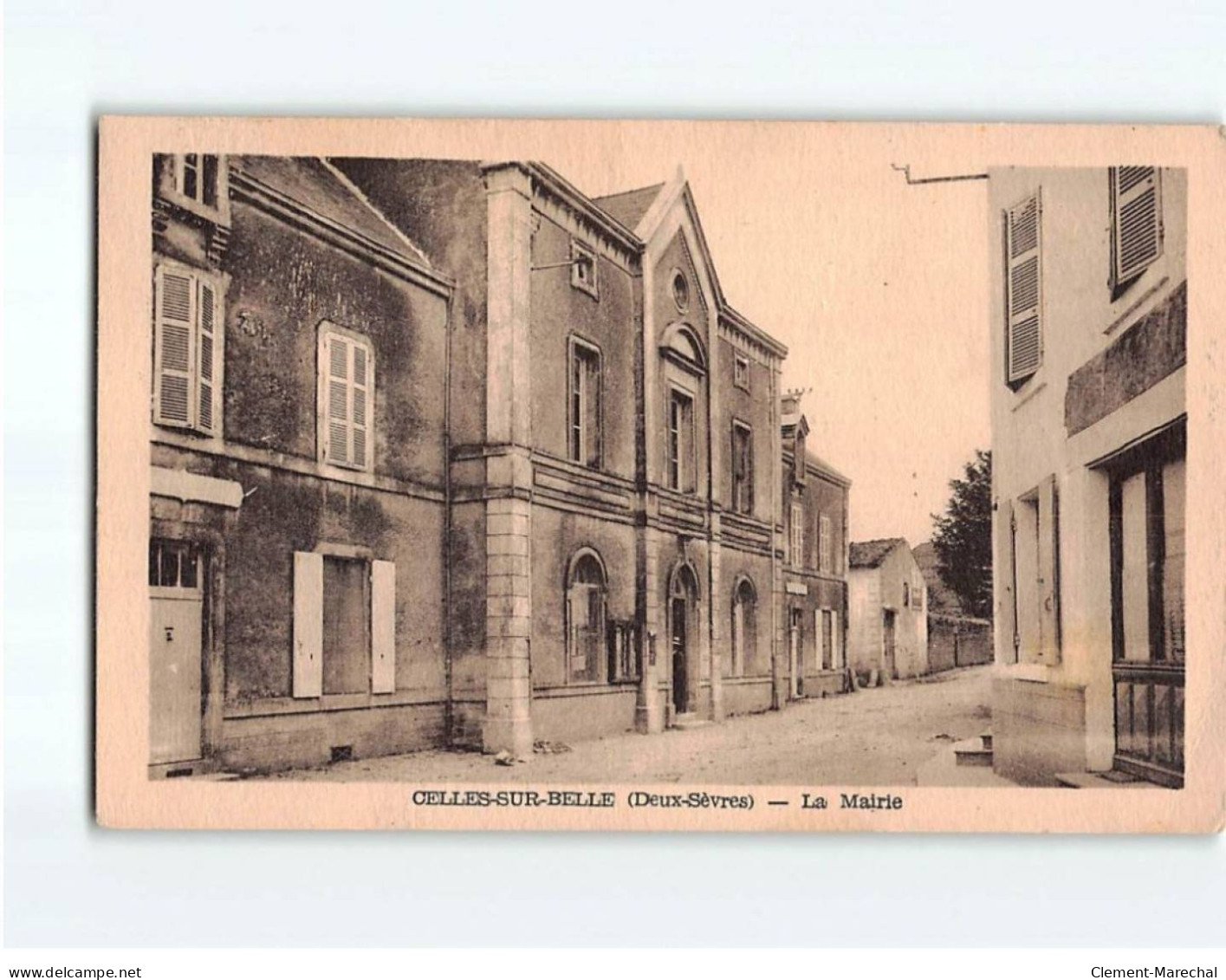 CELLES SUR BELLE : La Mairie - état - Celles-sur-Belle