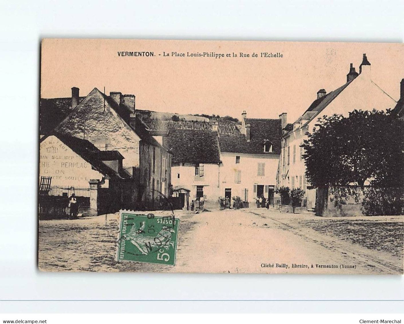 VERMENTON : La Place Louis-Philippe Et La Rue De L'échelle - état - Vermenton