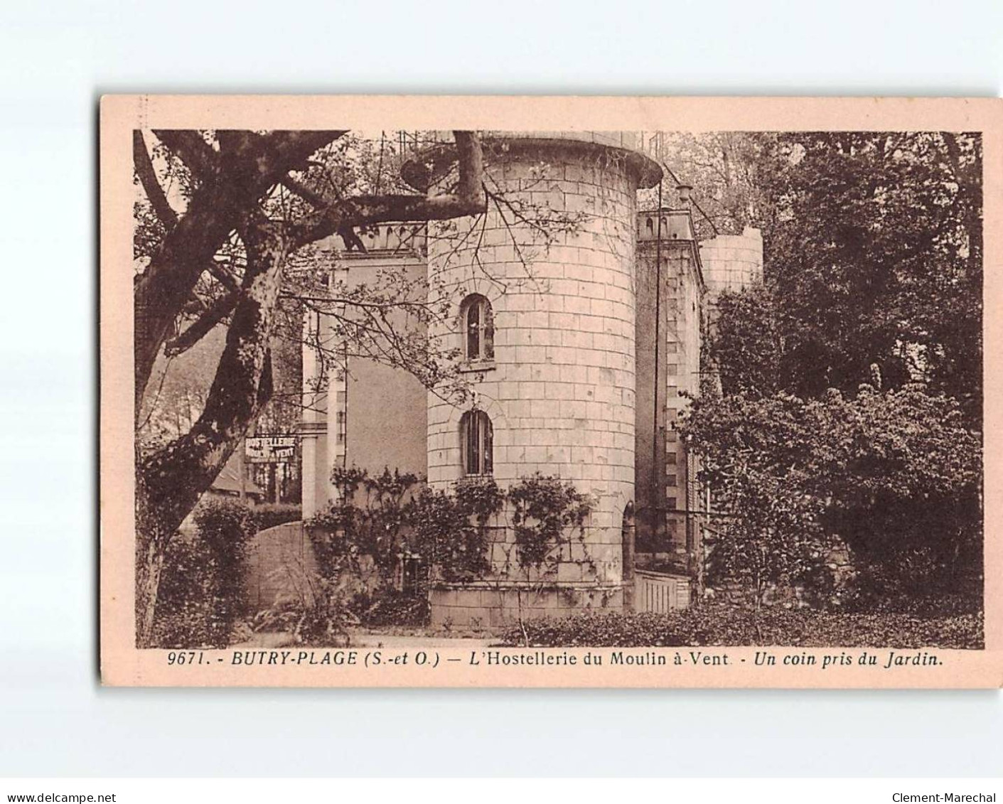 BUTRY : L'Hostellerie Du Moulin à Vent, Un Coin Pris Du Jardin - Très Bon état - Butry