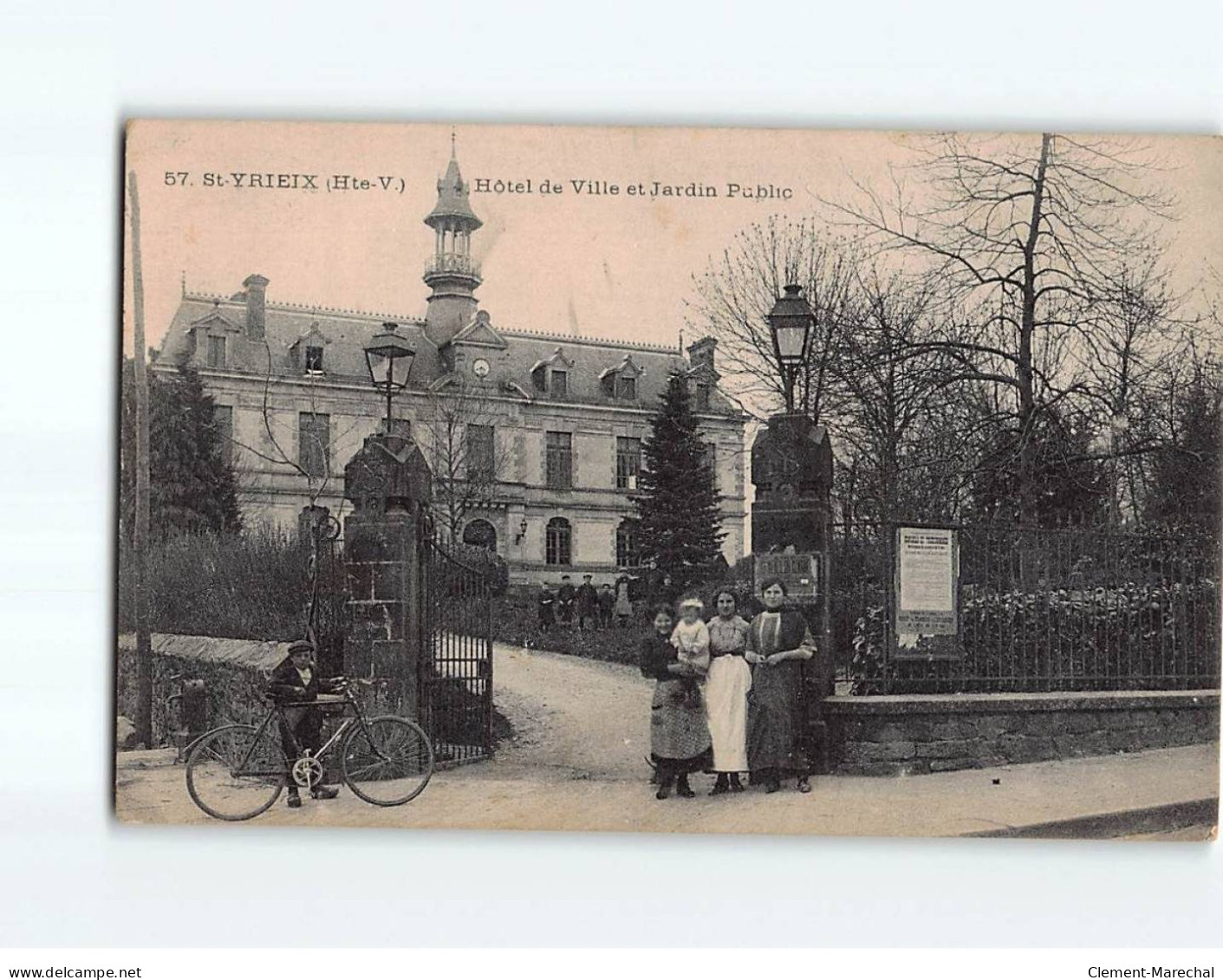 SAINT YRIEIX : Hôtel De Ville Et Jardin Public - Très Bon état - Saint Yrieix La Perche