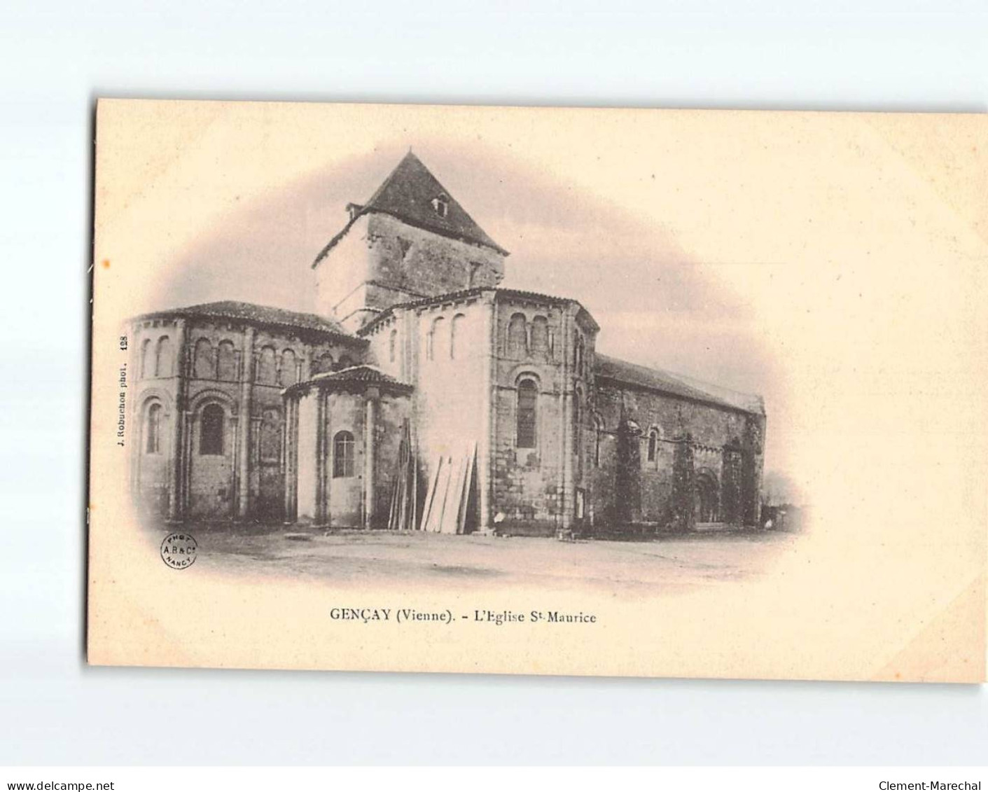 GENCAY : L'Eglise Saint-Maurice - Très Bon état - Gencay