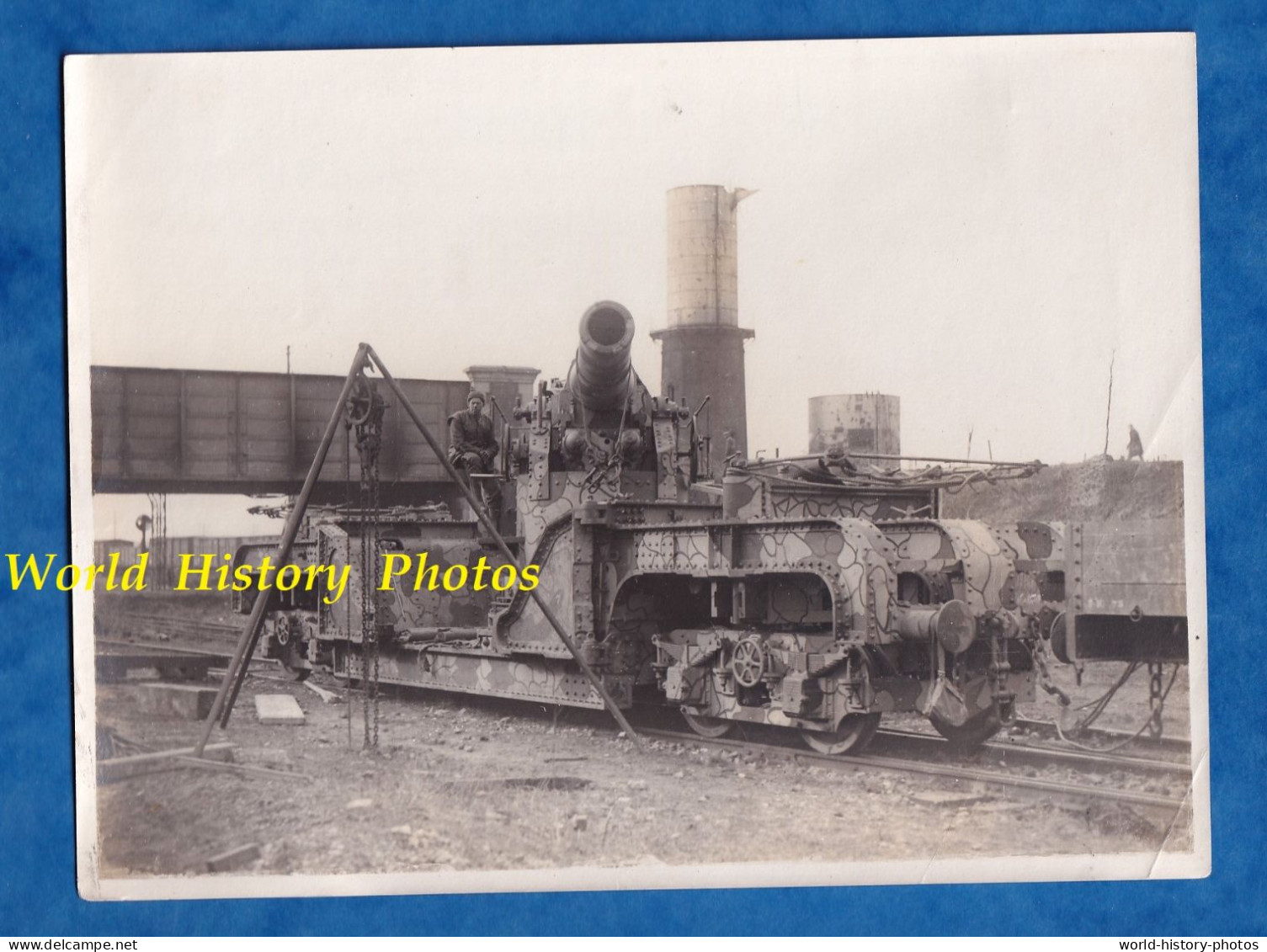 Photo Ancienne - Gare à Situer En France - Beau Canon Sur Rail à Identifier - Camouflage - Train Wagon Blindé ? WW1 - Treinen