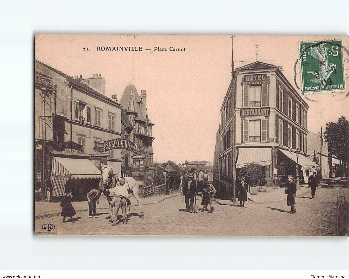 ROMAINVILLE : Place Carnot - état - Romainville