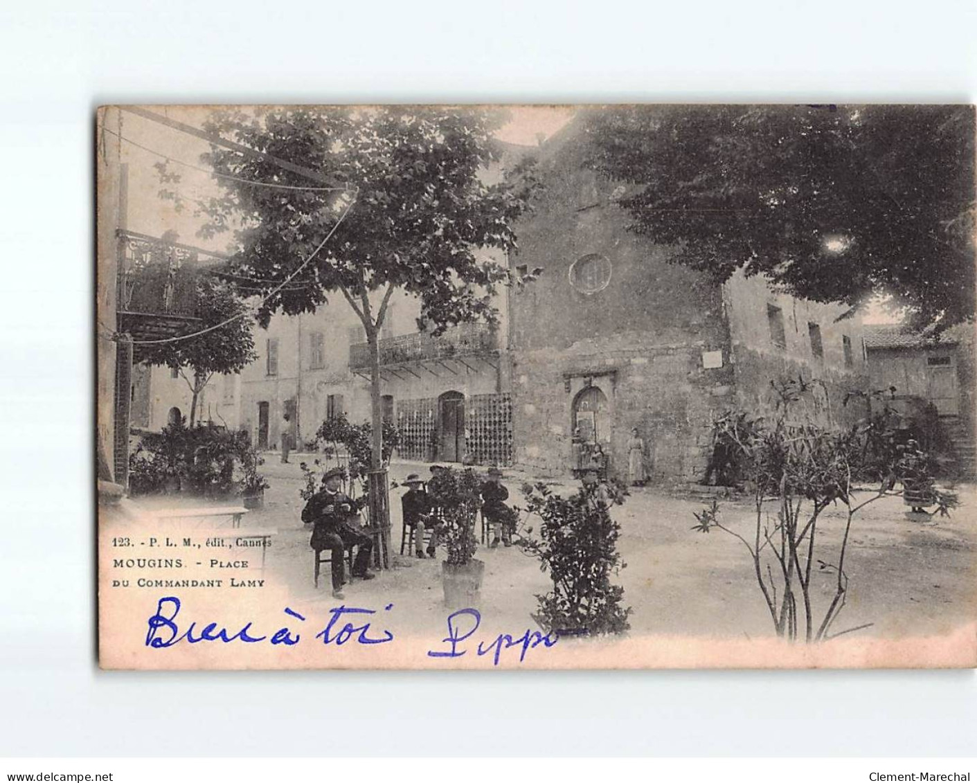 MOUGINS: Place Du Commandant Lamy - Très Bon état - Mougins