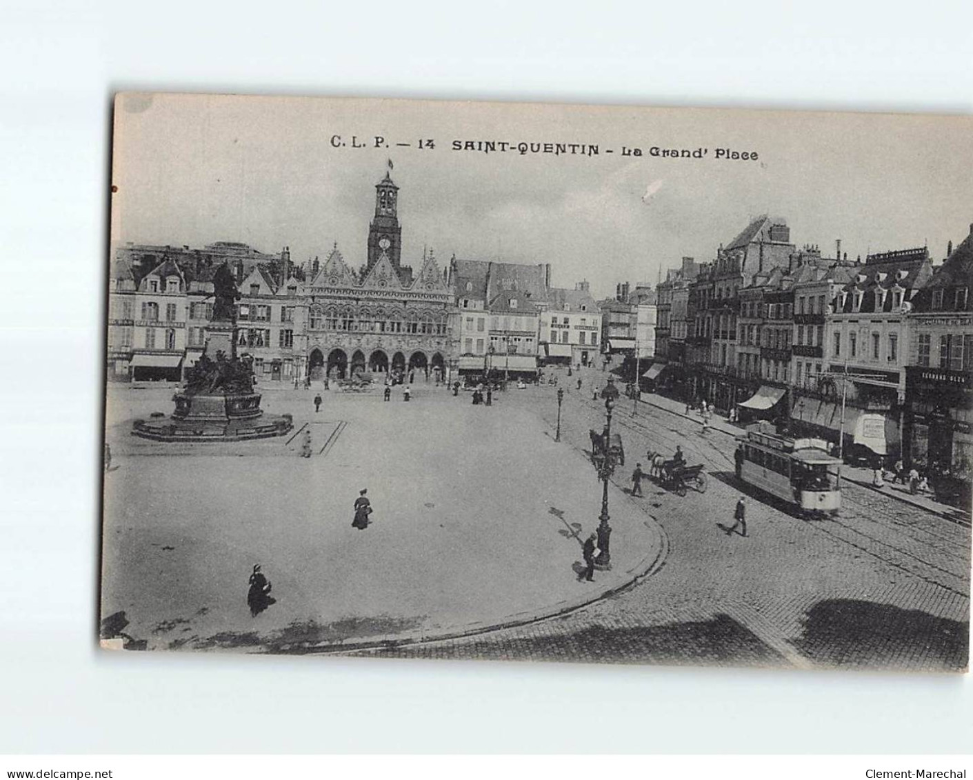 SAINT QUENTIN : La Grande Place - Très Bon état - Saint Quentin