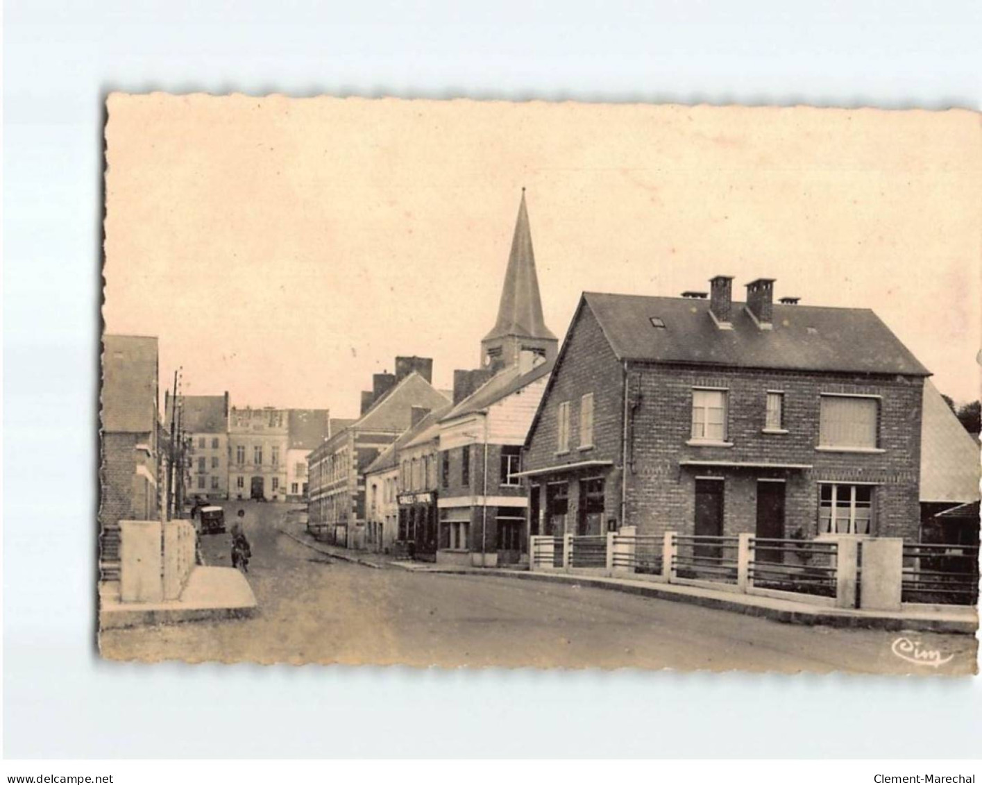 AUBENTON : Grande Rue, Partie Nord, La Poste - Très Bon état - Andere & Zonder Classificatie