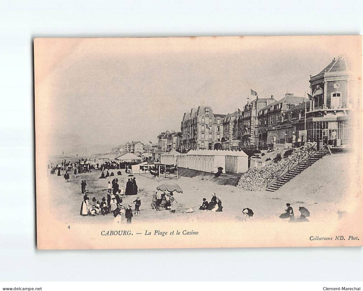 CABOURG : La Plage Et Le Casino - Très Bon état - Cabourg