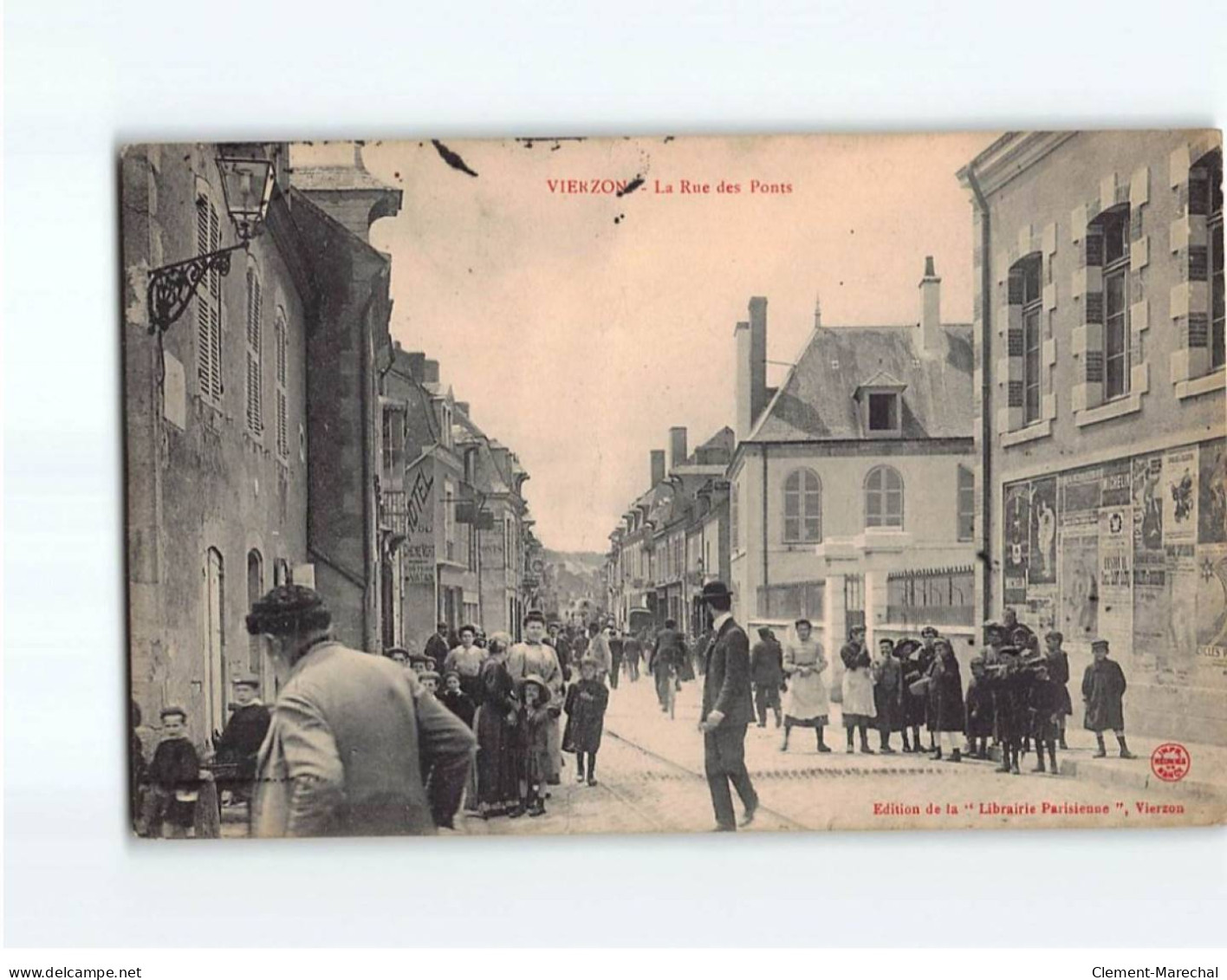 VIERZON : La Rue Des Ponts - état - Vierzon