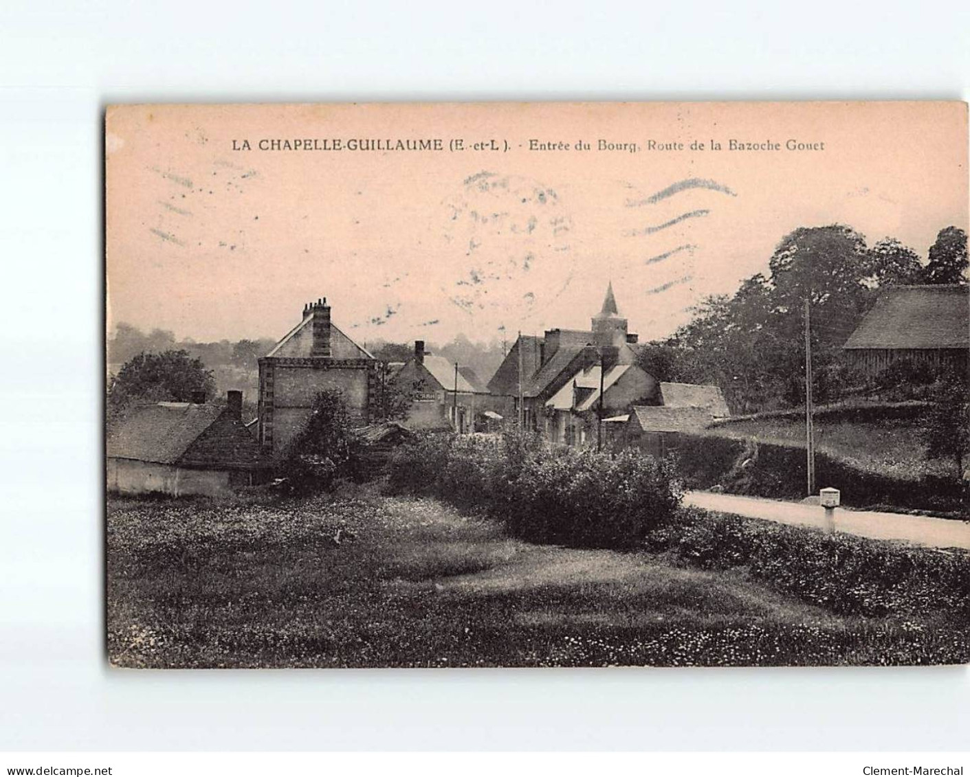 LA CHAPELLE GUILLAUME : Entrée Du Bourg, Route De La Bazoche Gouet - état - Other & Unclassified