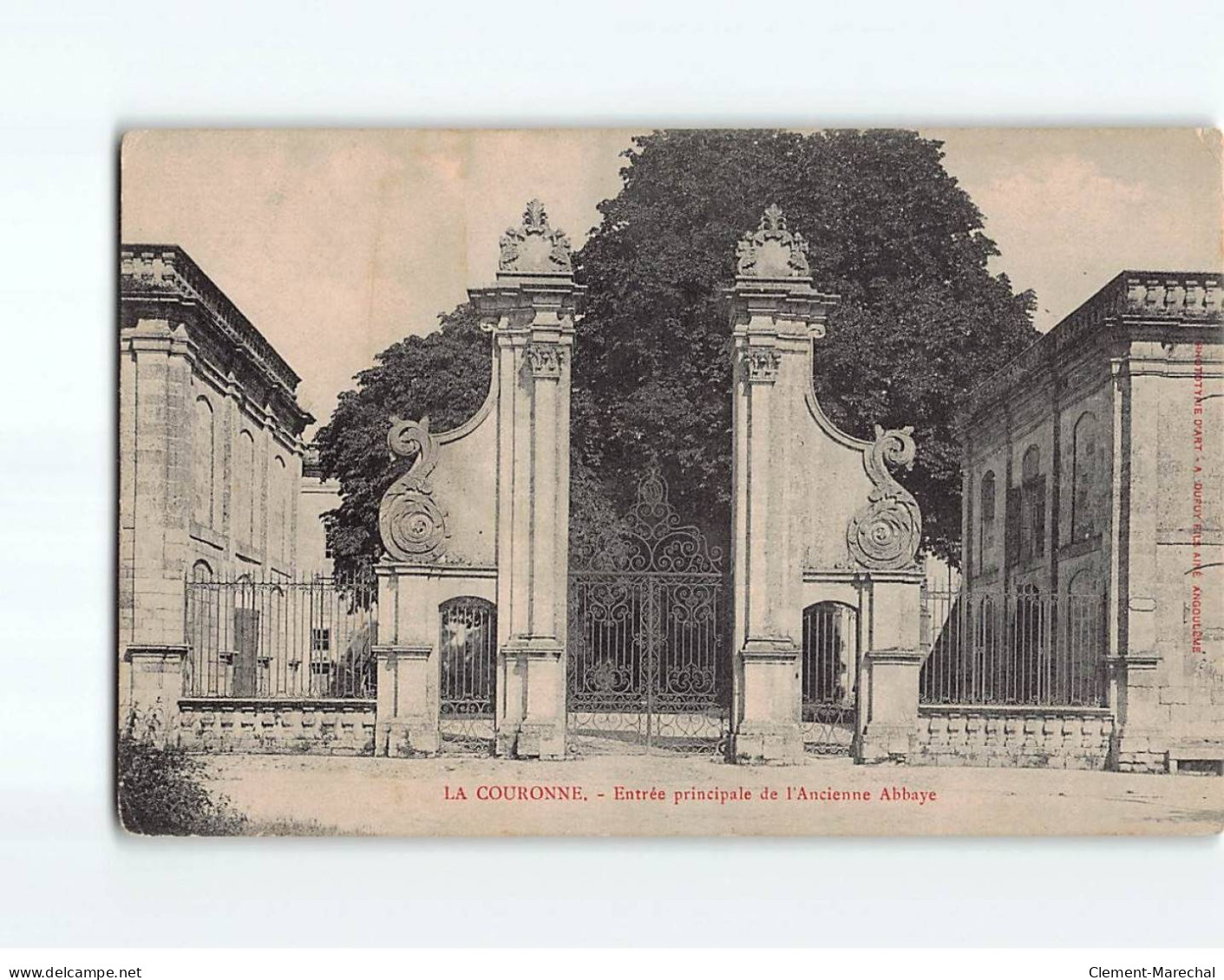 LA COURONNE : Entrée Principale De L'Ancienne Abbaye - état - Altri & Non Classificati