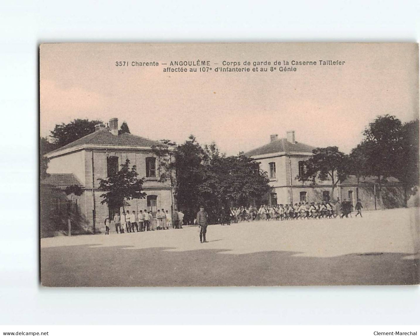 ANGOULEME : Corps De Garde De La Caserne Taillefer Affectée Au 107e D'infanterie Et Au 8e Génie - Très Bon état - Angouleme