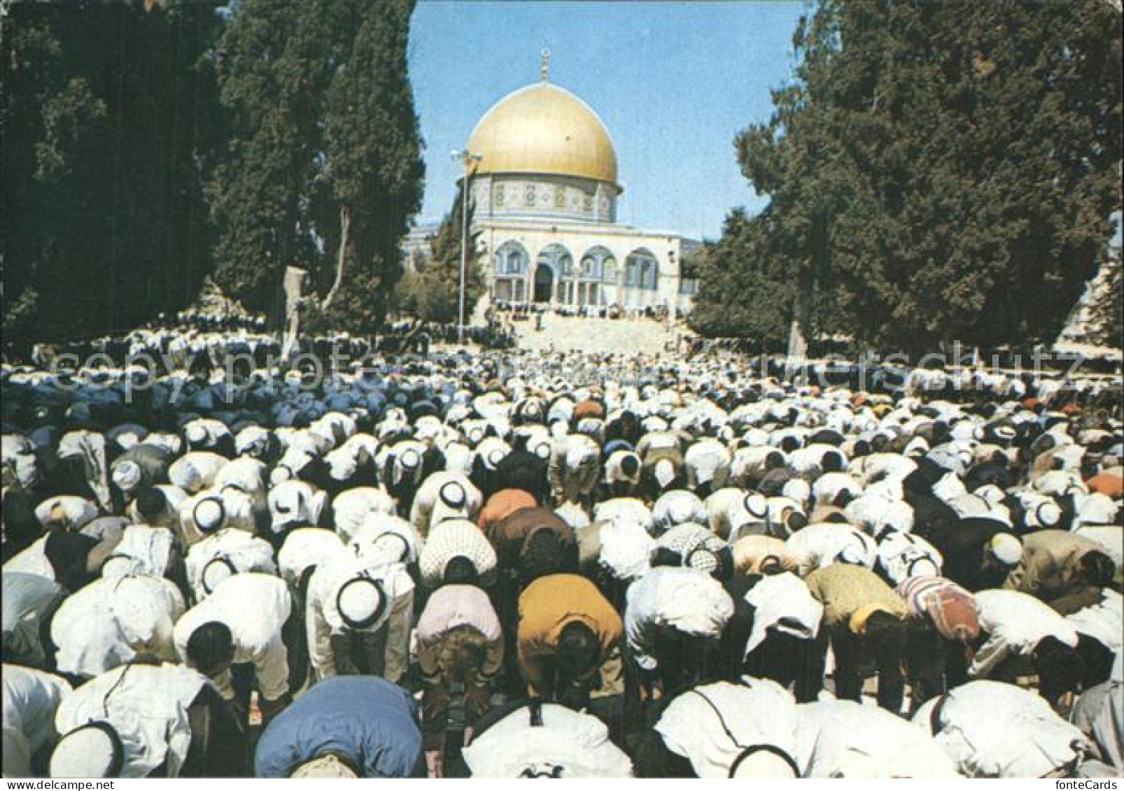 72609538 Jerusalem Yerushalayim Moslems Praying In The Yard Of The Dome Of The R - Israel