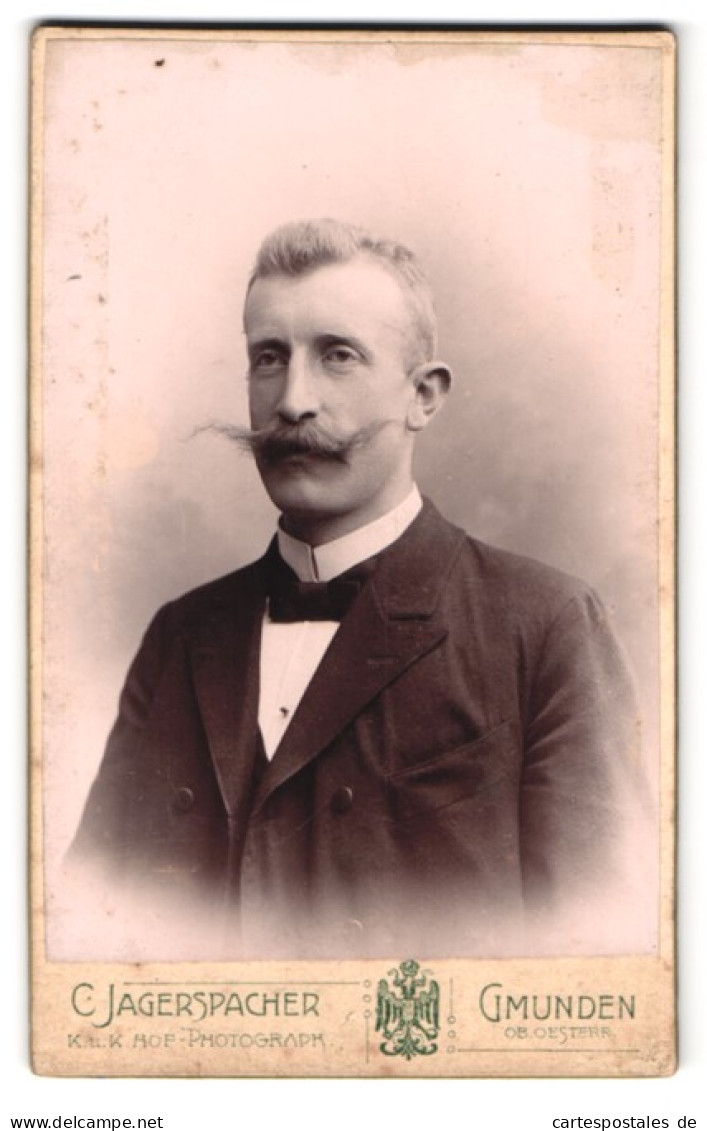 Fotografie C. Jagerspacher, Gmunden / O.Ö., Portrait Eleganter Herr Mit Langem Schnauzbart  - Personnes Anonymes