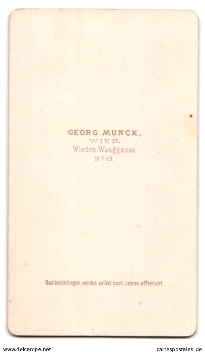 Fotografie Georg Munck, Wien-Wieden, Waaggasse 13, Portrait Eleganter Herr Mit Vollbart  - Personnes Anonymes
