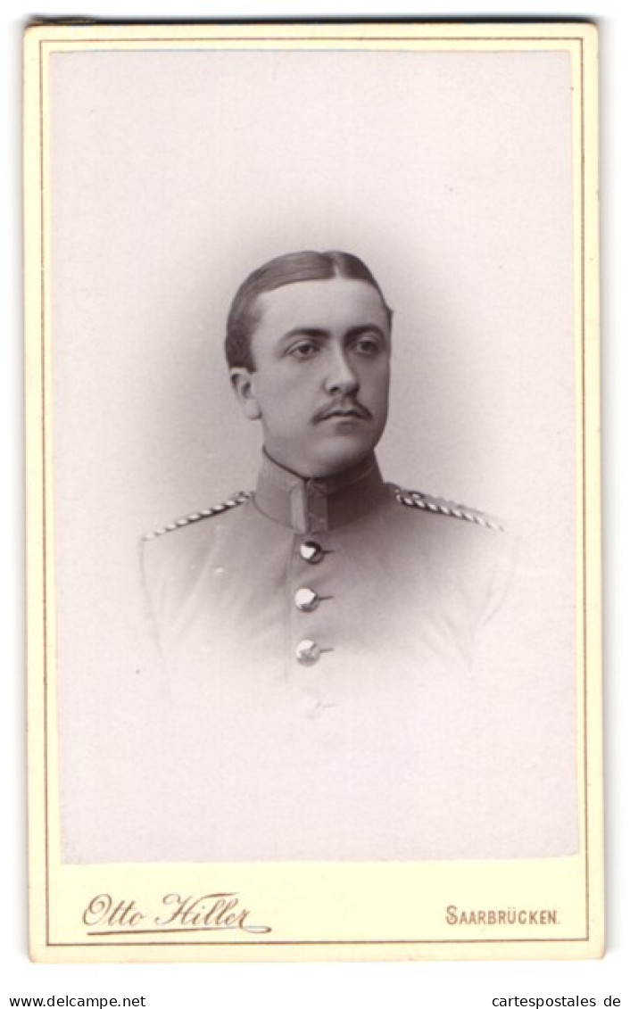 Fotografie Otto Hiller, Saarbrücken, An Der Neuen Brücke, Portrait Soldat, Schulterstück Einjährig Freiwilliger  - Anonymous Persons