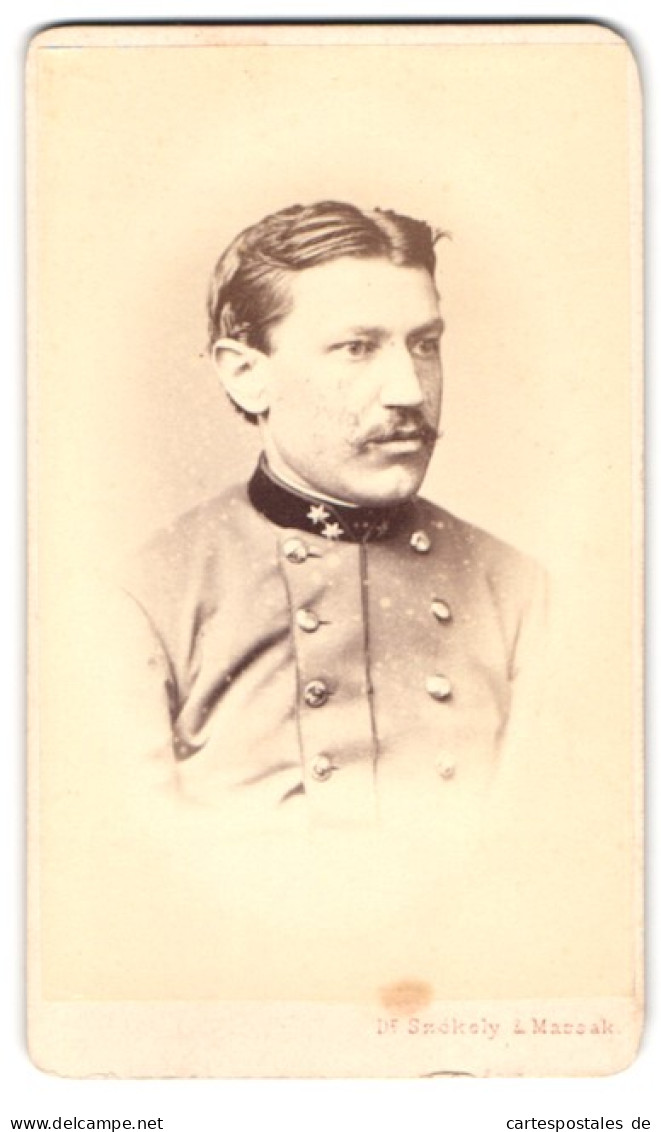Fotografie Dr. Szekely & Massak, Wien, Elisabethstr. 1, Portrait Eines österreichischen Offiziers  - Persone Anonimi