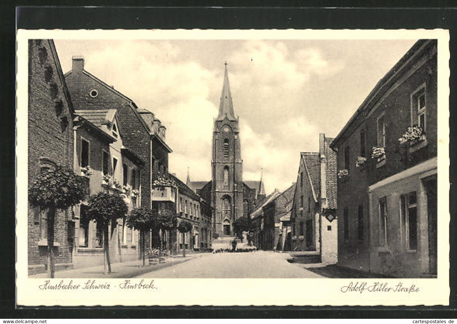 AK Hinsbeck, Strasse Mit Kirche  - Andere & Zonder Classificatie