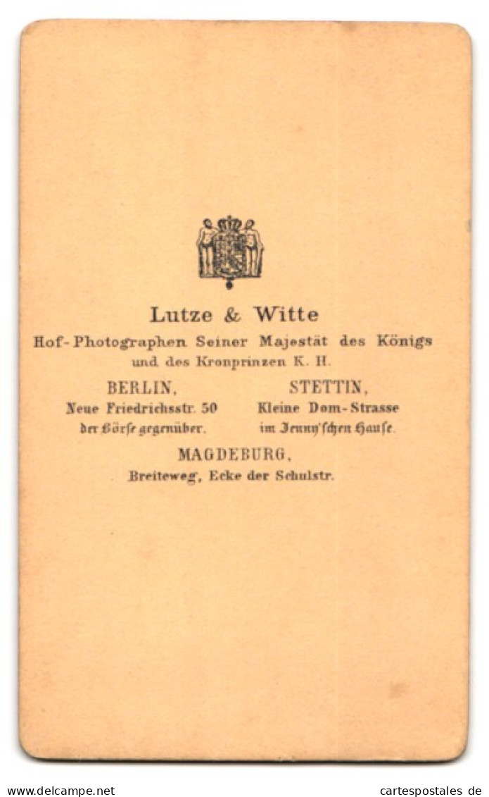 Fotografie Lutze & Witte, Berlin, Neue Friedrichsstrasse 50, Portrait Eleganter Herr Mit Vollbart  - Anonymous Persons