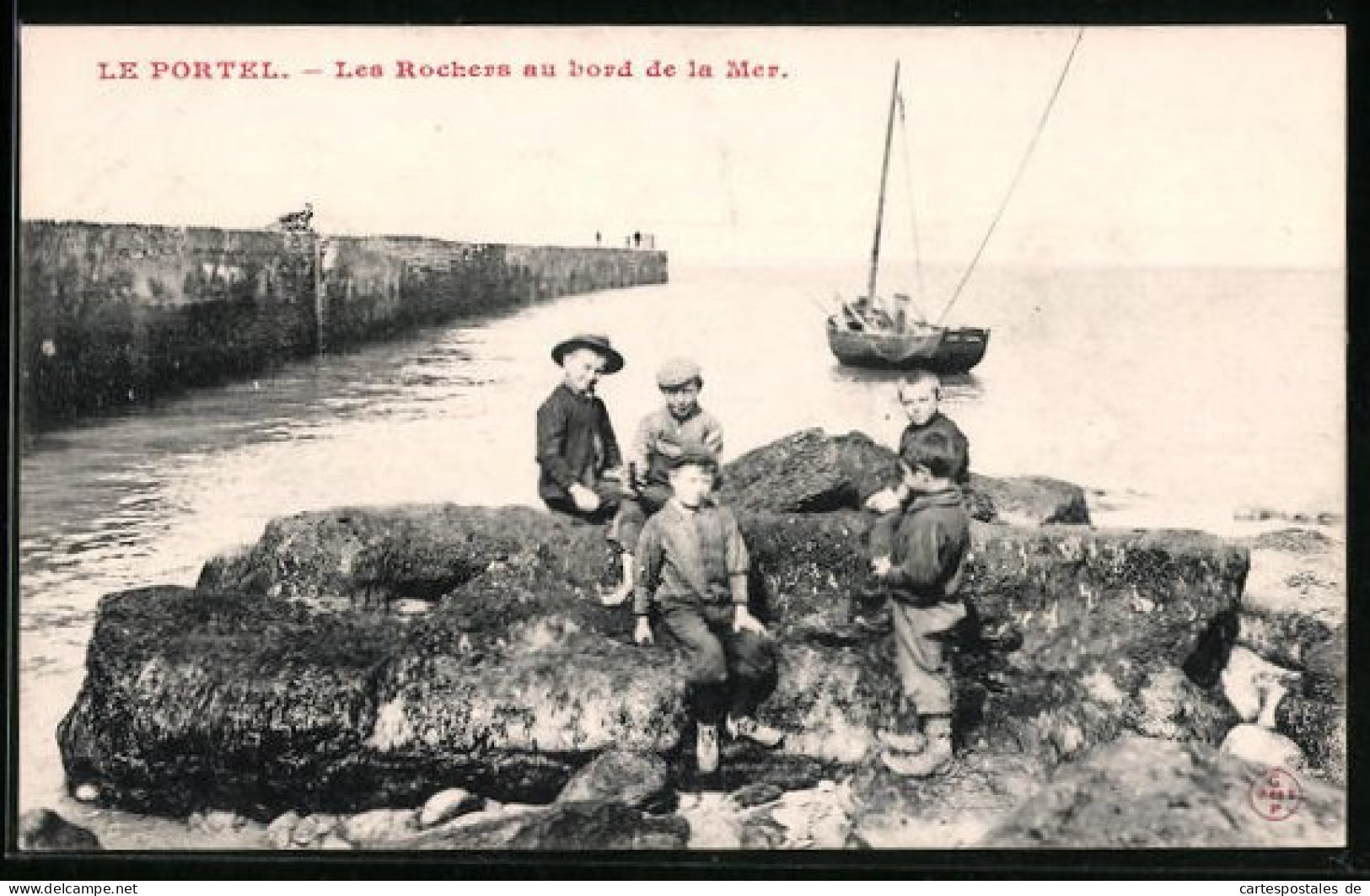 CPA Le Portel, Les Rochers Au Bord De La Mer  - Le Portel