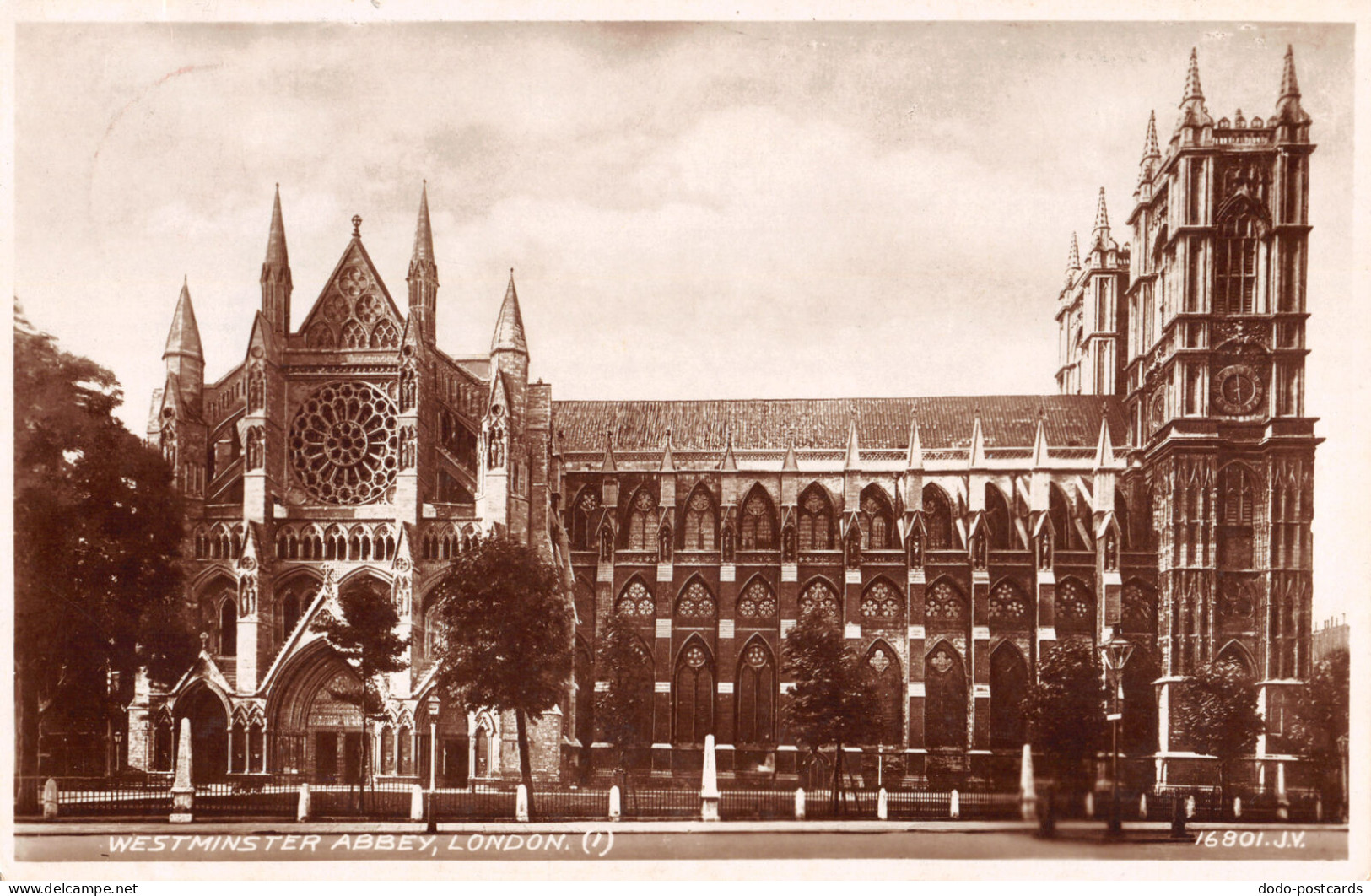 R297935 Westminster Abbey. London. JV. Valentine. RP. No. 16801. 1936 - Sonstige & Ohne Zuordnung