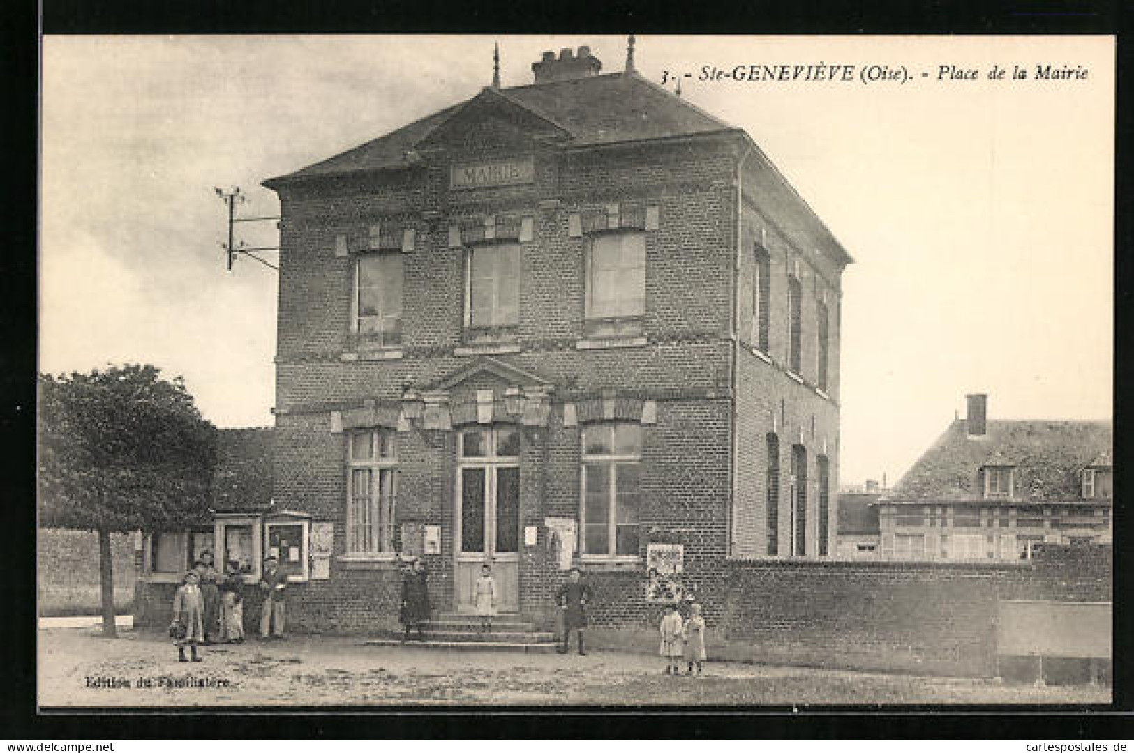 CPA Sainte-Geneviève, Place De La Mairie  - Sainte-Geneviève