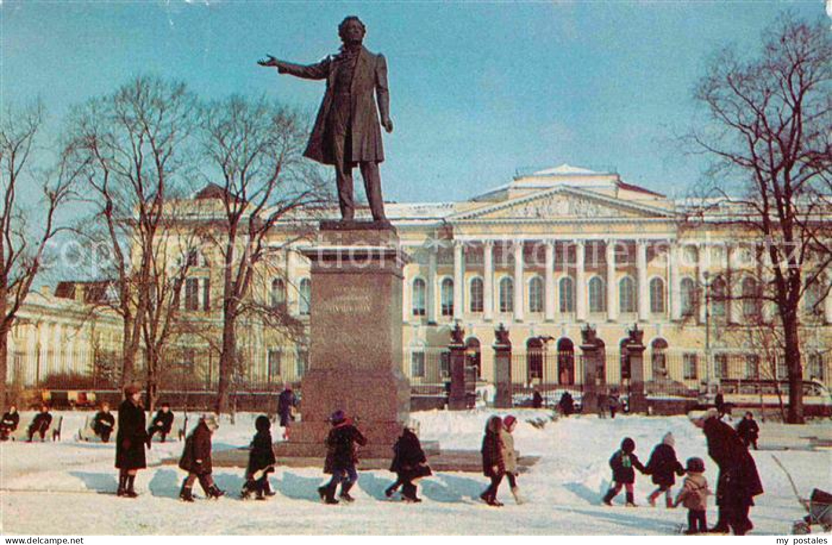 72872830 St Petersburg Leningrad Kuenstlerplatz Puschkin Denkmal   - Russie