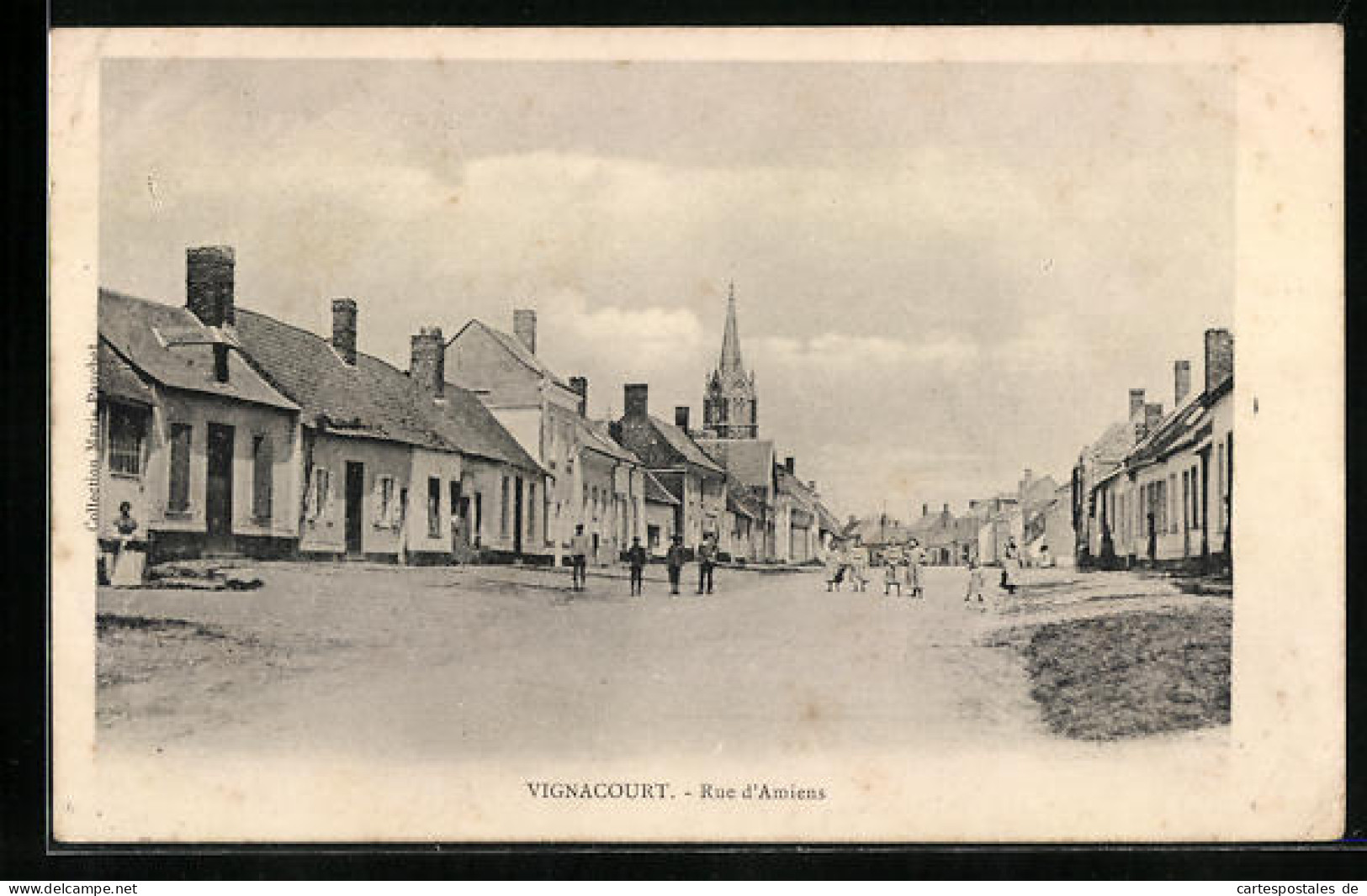 CPA Vignacourt, Rue D`Amiens, Vue De La Rue  - Vignacourt