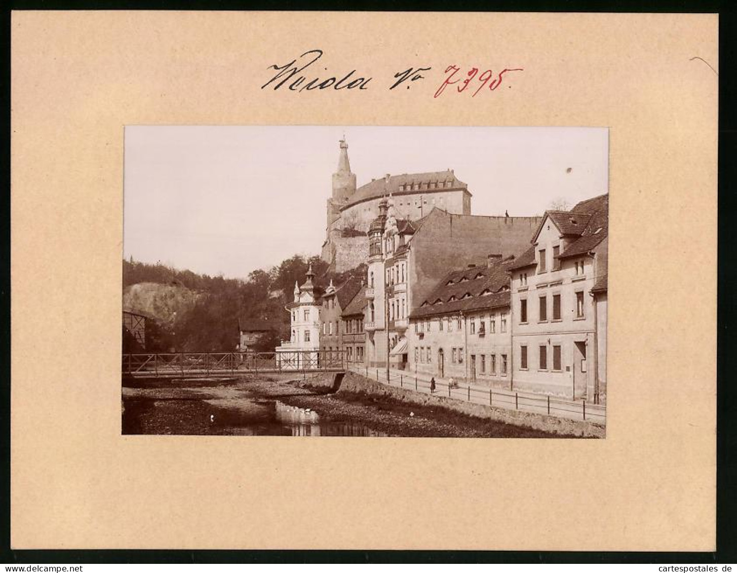 Fotografie Brück & Sohn Meissen, Ansicht Weida I. Sa., Parite An Der Weide Mit Wohnhäusern, Blick Zum Schloss Osterb  - Plaatsen