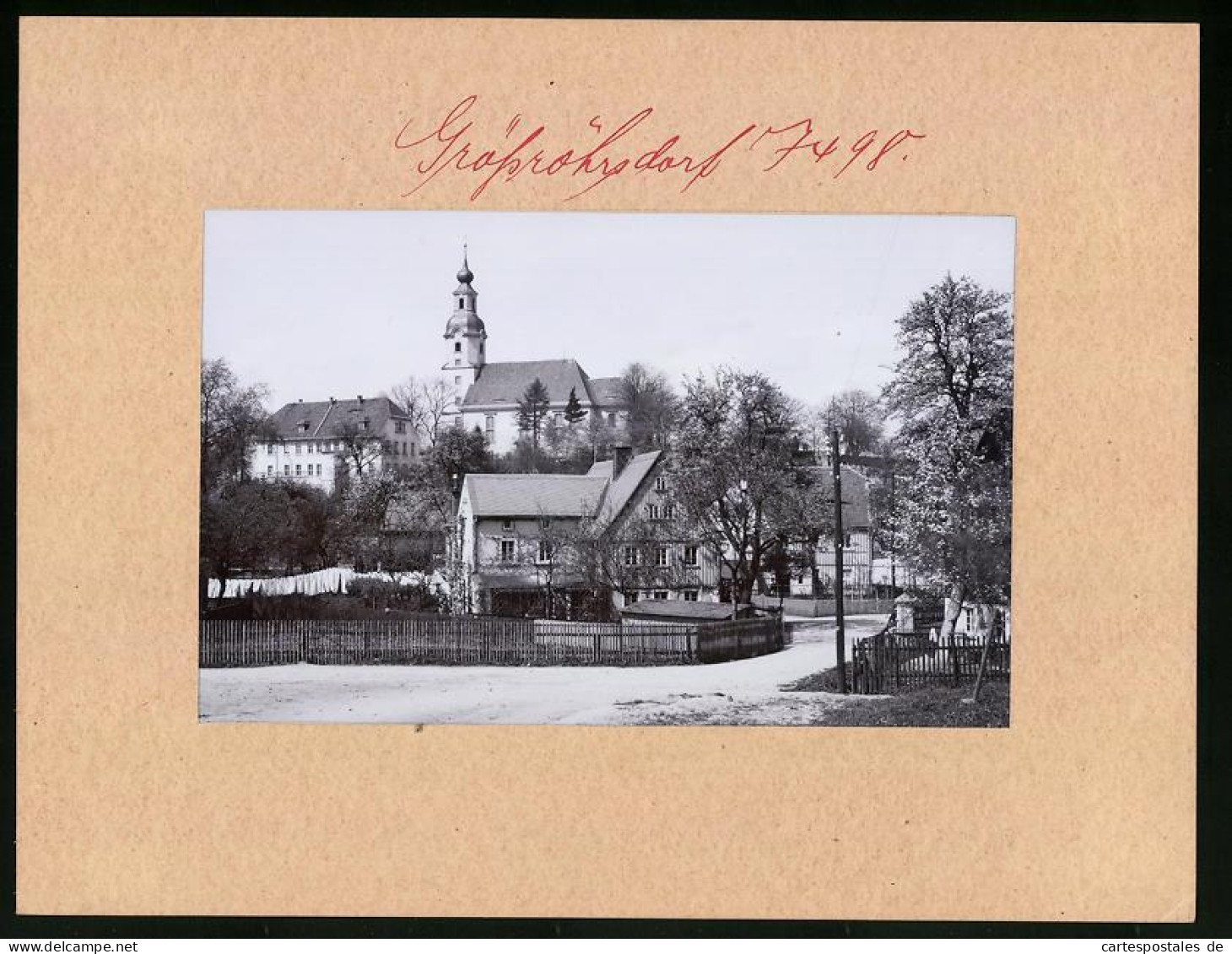 Fotografie Brück & Sohn Meissen, Ansicht Grossröhrsdorf I. Sa., Ortspartie Mit Blick Zur Kirche  - Places