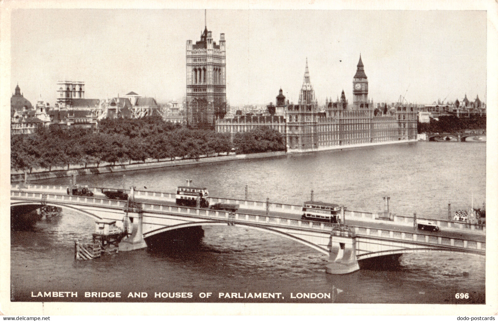 R293912 Lambeth Bridge And Houses Of Parliament London. 696. Post Card. 1955 - Otros & Sin Clasificación
