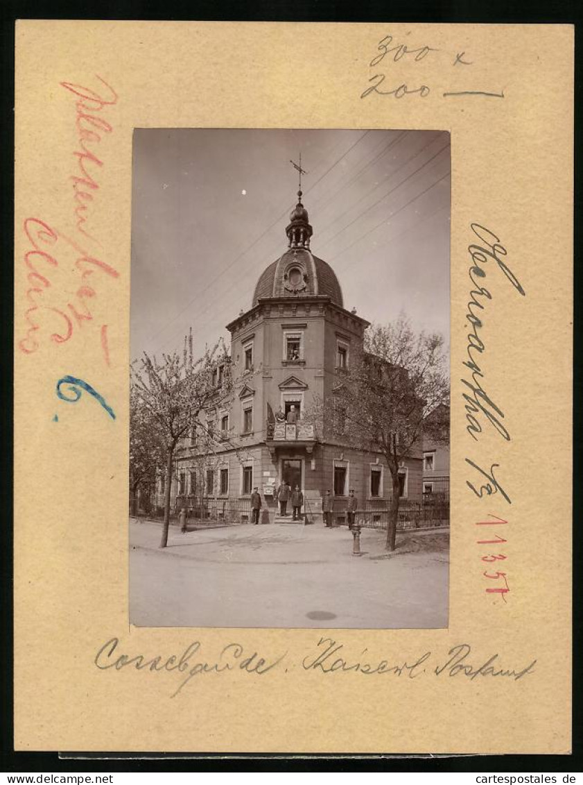 Fotografie Brück & Sohn Meissen, Ansicht Cossebaude, Partie Am Kaiserlichen Postamt, Briefträger  - Lugares