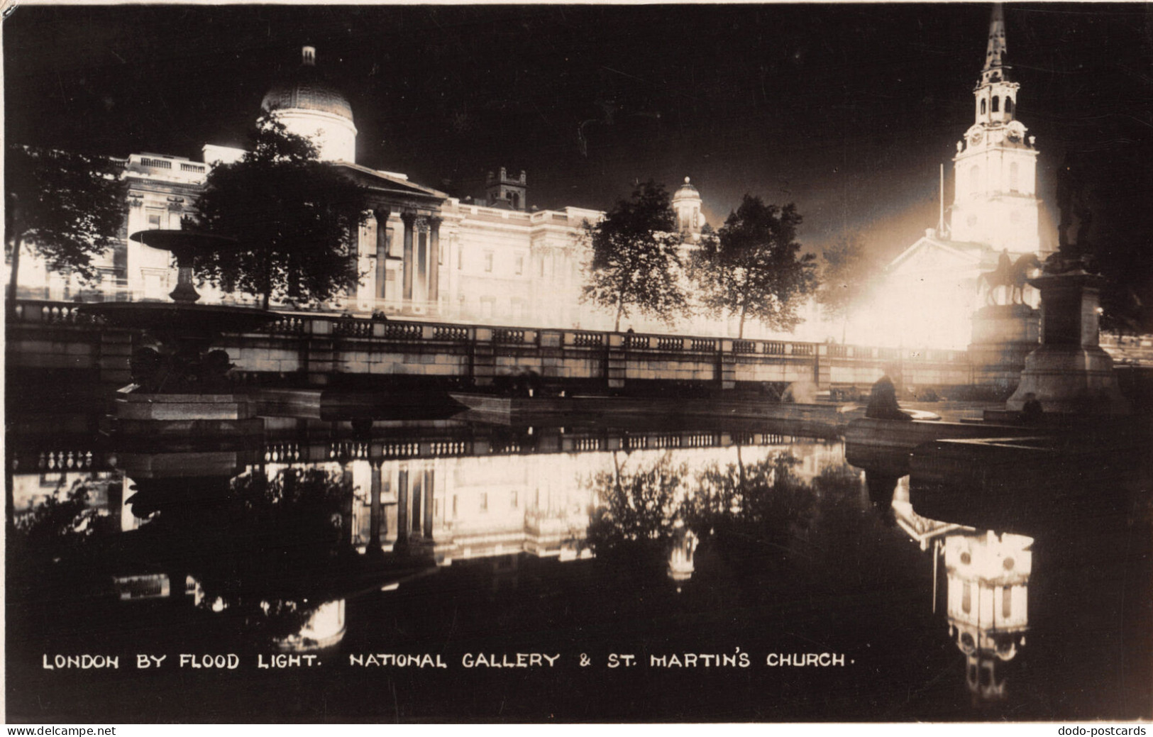R299041 National Gallery And St. Martin Church. London By Flood Light. Photochro - Sonstige & Ohne Zuordnung