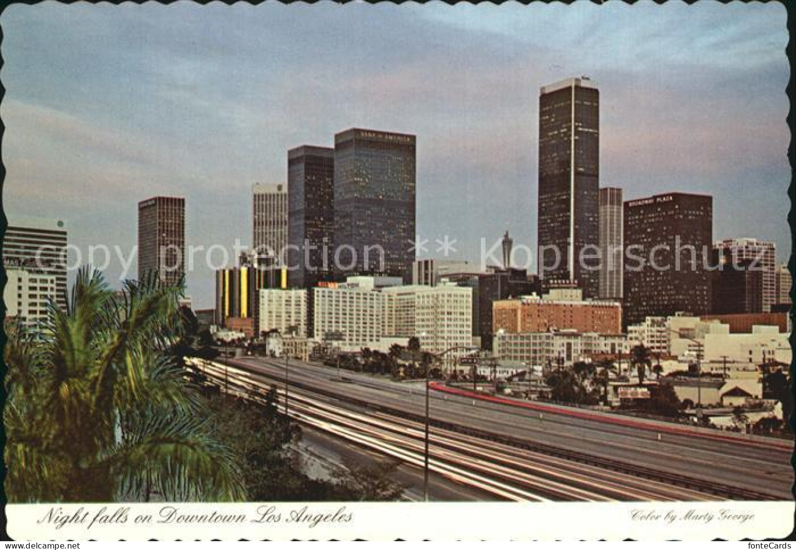 72583954 Los_Angeles_California Night Falls On Downtown Skyline - Autres & Non Classés