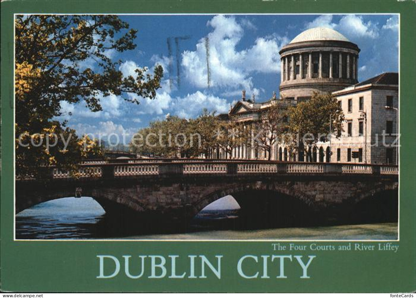 72577233 Dublin Ireland The Four Courts And River Liffey Bridge United Kingdom - Autres & Non Classés